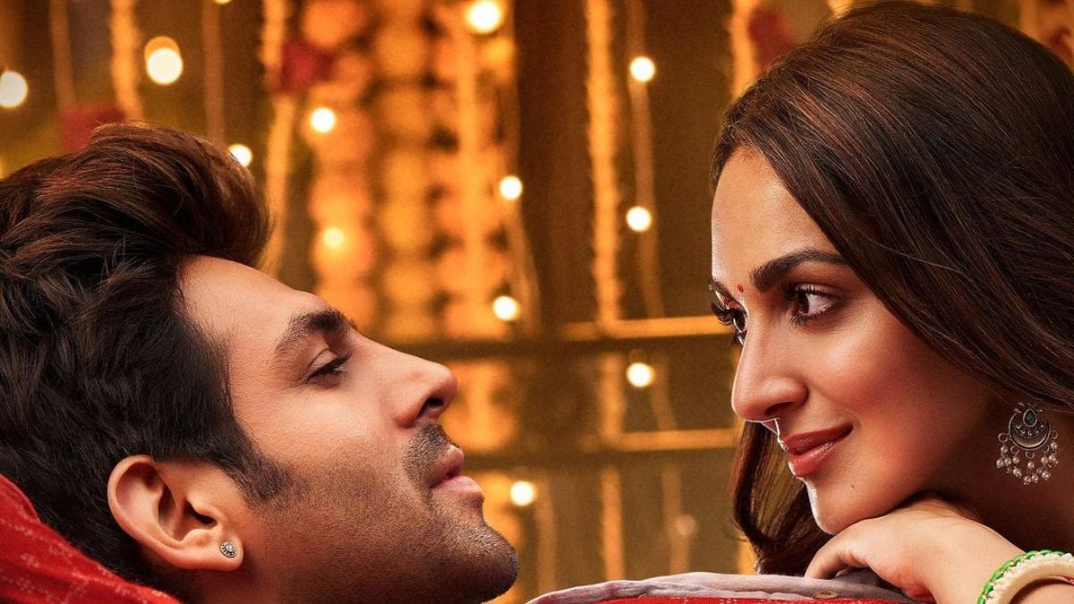 Kartik Aaryan, Kiara Advani Steal Hearts In Satyaprem Ki Katha’s New Poster; Trailer Date Announced