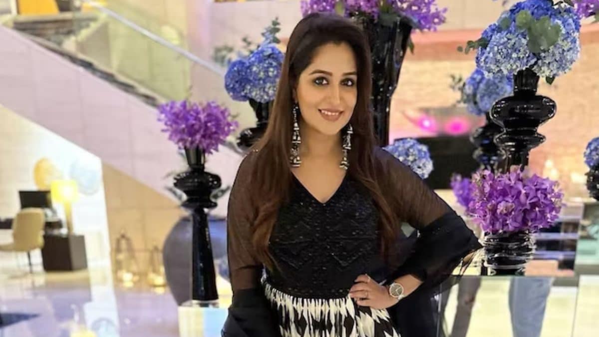 ‘I Grew Up In A Broken Home As A Child:’ TV Actress Dipika Kakar