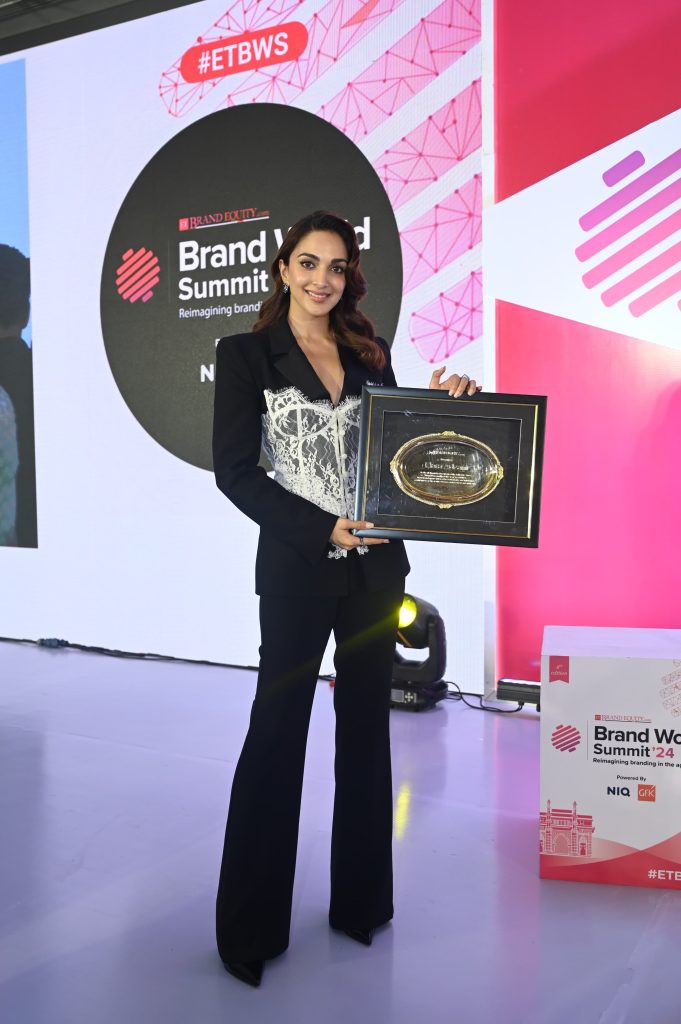 Kiara Advani gets Brand Personality Of The Year award