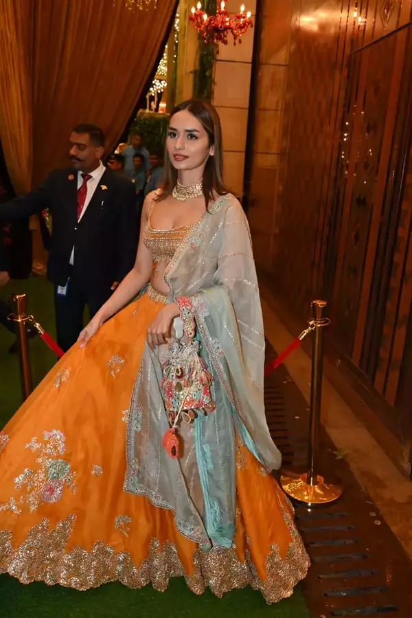 Manushi Chillar