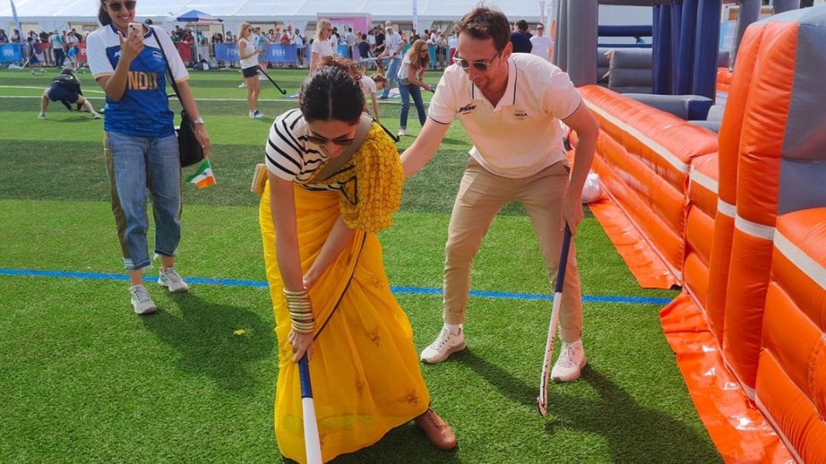 Taapsee Pannu Gives Husband Mathias Boe Tough Competition on Hockey Field at Olympics, Pics Go Viral