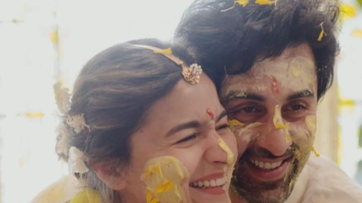 Ranbir Kapoor Reveals He Is First To Say Sorry To Alia Bhatt During Fights: ‘I Feel Happy Saying…’