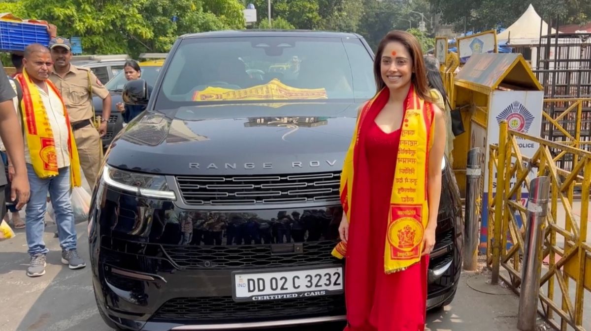 Nushrratt Bharuccha buys a new Range Rover; takes it to Siddhivinayak