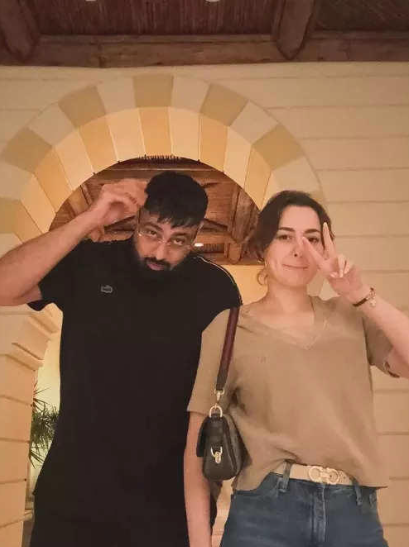 Badshah dismisses dating rumours with Hania Aamir