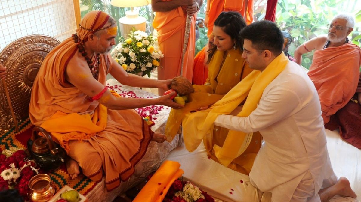 Shankaracharya at Parineeti Chopra and Raghav Chadha’s house in Delhi